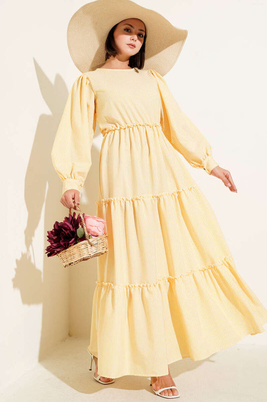 Gestreepte gelaagde jurk geel