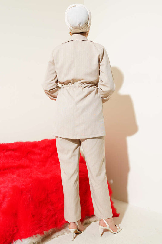 Çizgili Kruvaze Yaka Ceketli İkili Takım Bej