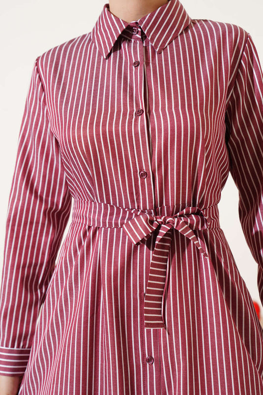 Gestreiftes Kleid Mit Gürtel Bordeaux