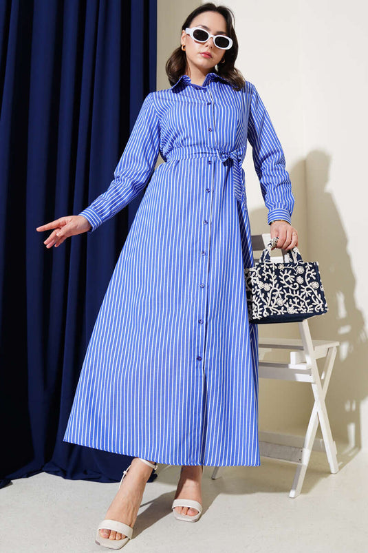 Robe rayée ceinturée en Saxe