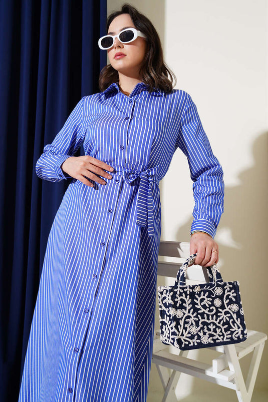 Robe rayée ceinturée en Saxe