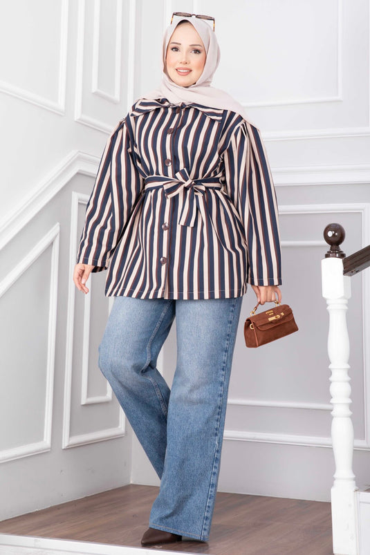 Gestreifter, Taillierter Kurzer Trenchcoat In Marineblau