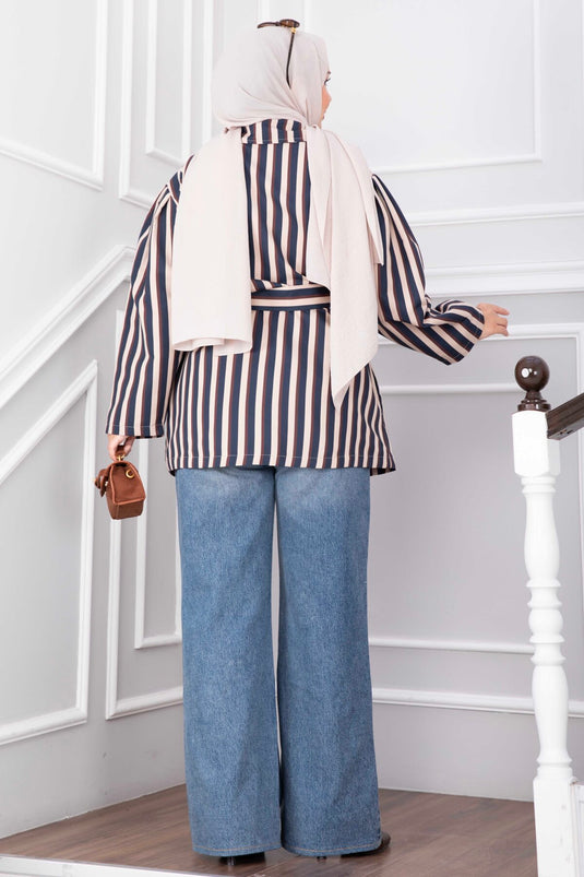 Gestreifter, Taillierter Kurzer Trenchcoat In Marineblau