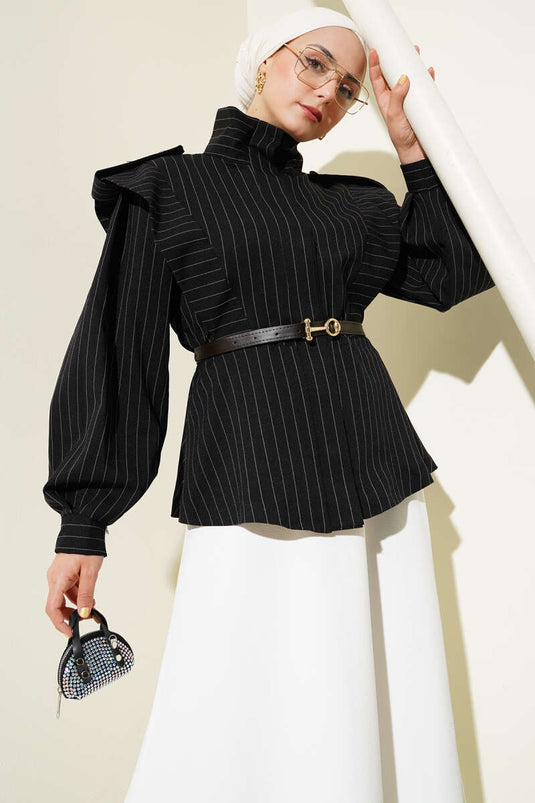 جاكيت أسود مخطط الكتف مع حزام