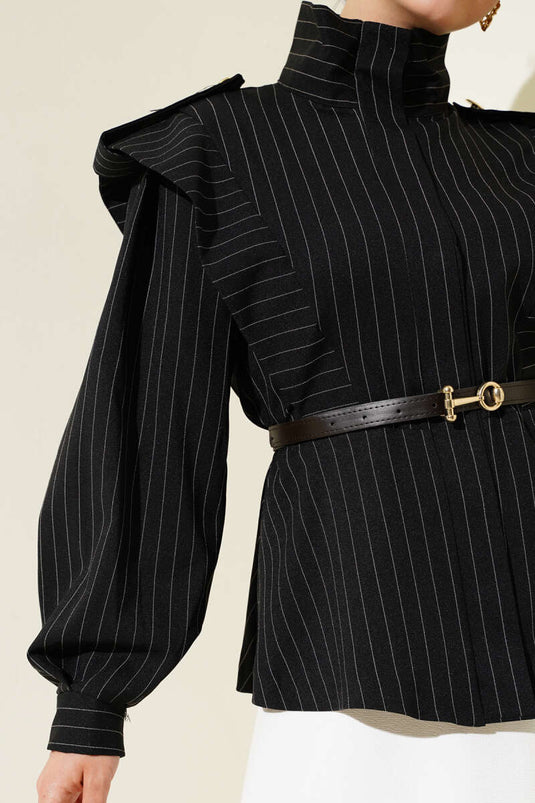 جاكيت أسود مخطط الكتف مع حزام