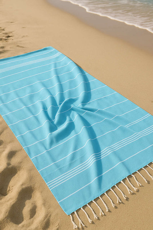 منشفة شاطئ مخططة زرقاء