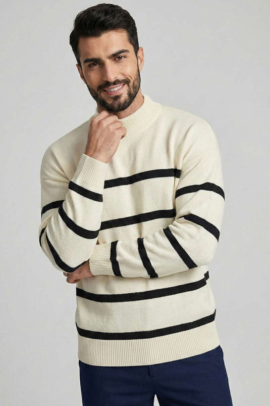 Pull homme en tricot rayé crème