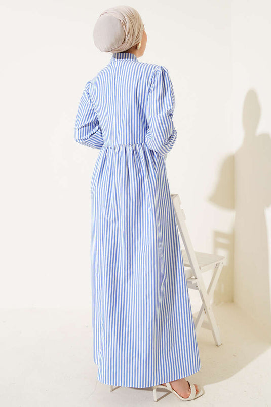 فستان مخطط بربطة جانبية باللون الأزرق