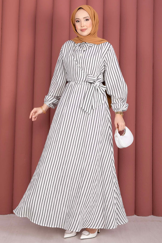 Robe modeste à rayures avec lien latéral blanche