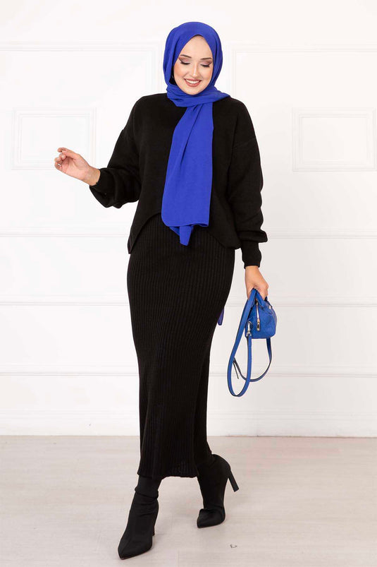 بدلة مزدوجة مقصوصة باللون الأسود