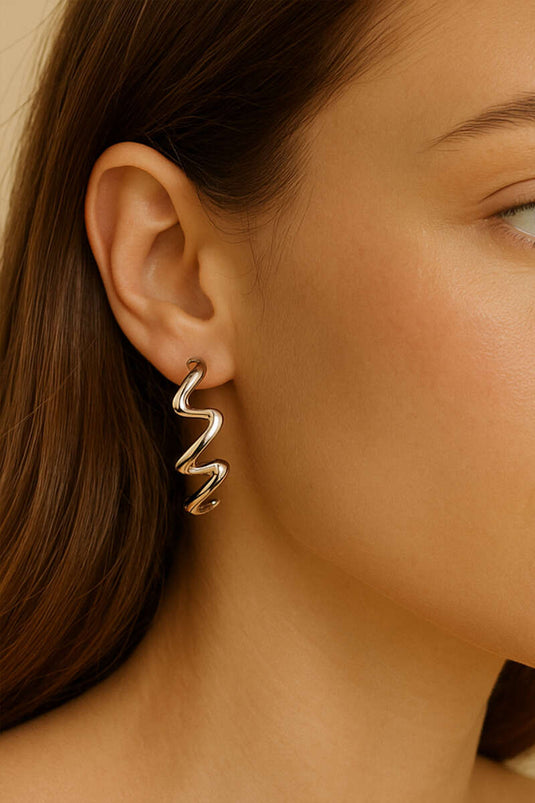 أقراط فضة على شكل موجة