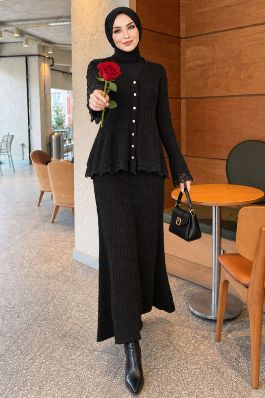Completo Due Pezzi Con Gonna In Pizzo Nera