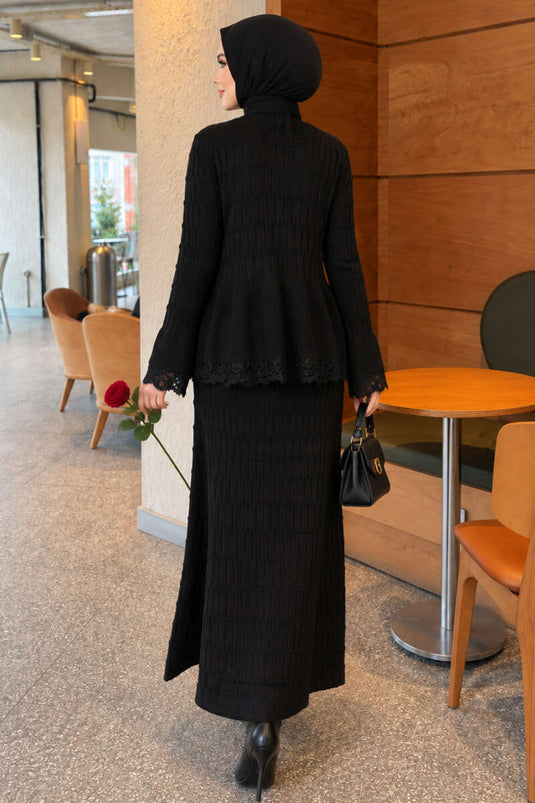 Completo Due Pezzi Con Gonna In Pizzo Nera