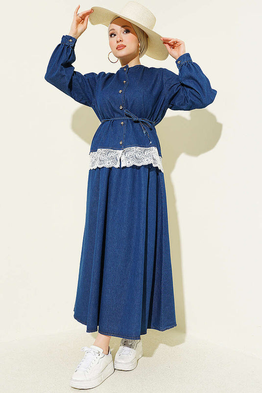 Ensemble deux pièces en jean avec jupe à détails en dentelle bleu