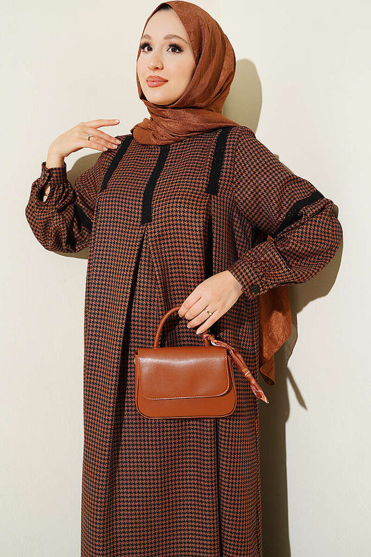 Robe Fair Isle En Dentelle Marron