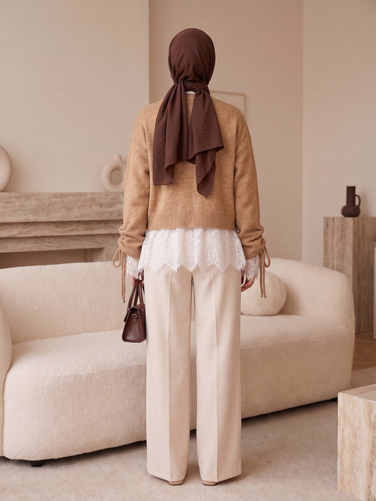 Dantel Detaylı Kolları Bağlamalı Triko Hırka Camel
