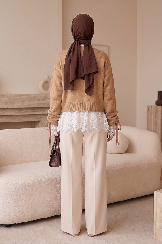 Dantel Detaylı Kolları Bağlamalı Triko Hırka Camel