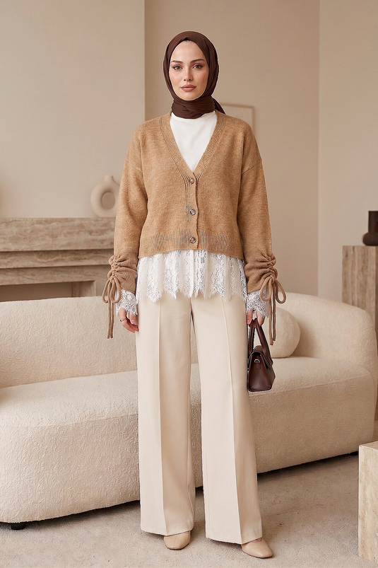 Camel Strickjacke Mit Spitzen-Details Und Bindungsärmeln