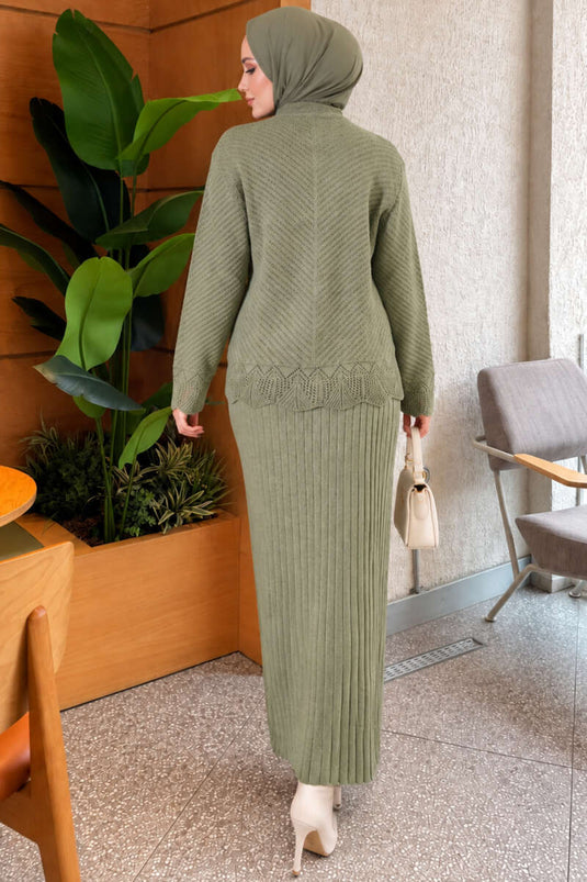 Ensemble Deux Pièces Avec Jupe Brodée Et Perles, Vert D'eau