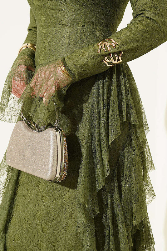 Robe de soirée kaki avec jupe à volants et dentelle