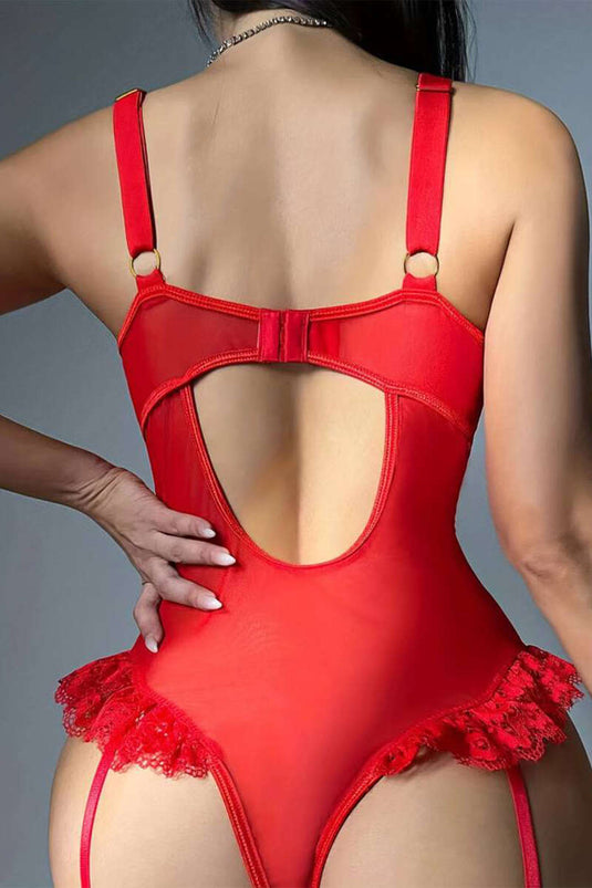 قميص نوم خيالي من الدانتيل والكشكشة باللون الأحمر