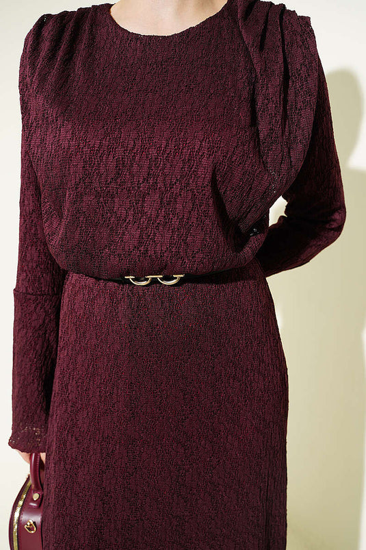 Abito con cintura in pizzo bordeaux