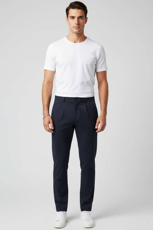 Herren-Stoffhose in schmaler Passform, Marineblau