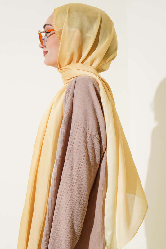 شال متدرج اللون أصفر