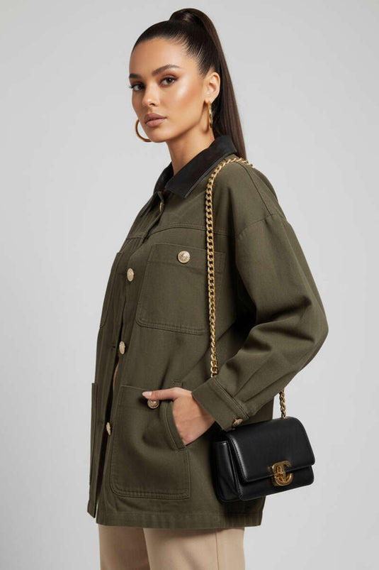 جاكيت بأزرار وياقة قميص من الجلد، لون كاكي