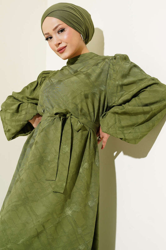 Robe kaki à manches ballon et ceinture en jacquard à motifs