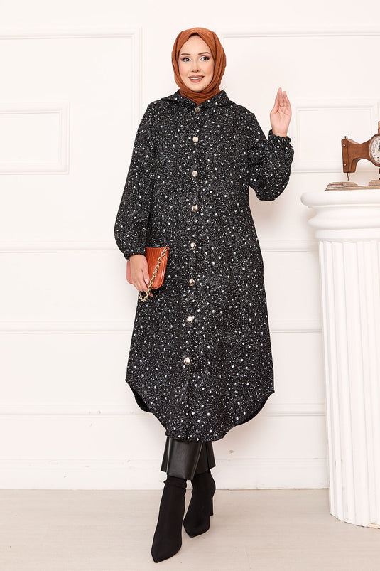 عباءة منقوشة بطول الجسم مزودة بأزرار بغطاء كاشيه باللونين الأسود والأبيض