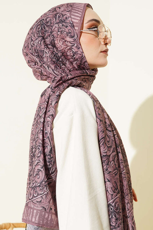 Gemustertes, von Hand genähtes, mit Rippenmuster versehenes Schultertuch in sanftem Braun