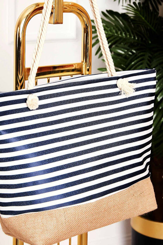 Strandtasche mit gemustertem Strohdetail -130