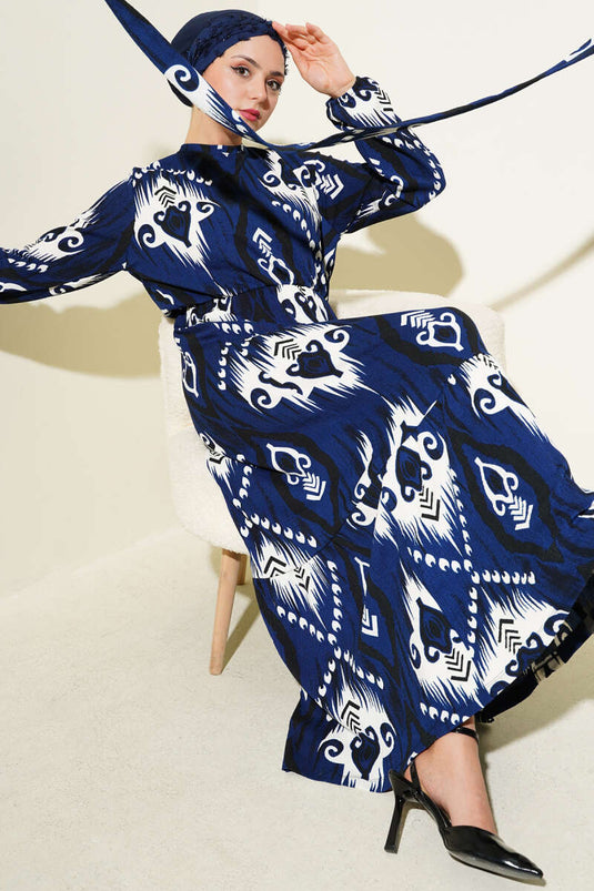 Robe à volants ceinturée à motifs bleu marine