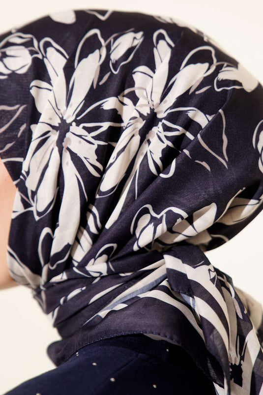 Assortiment de 5 foulards à motifs bleu marine