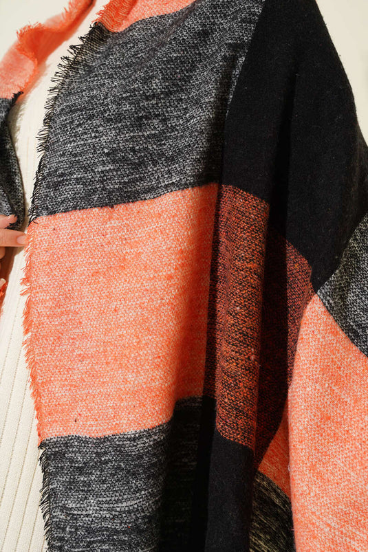 Desenli Omuz Şalı Yavru Ağzı