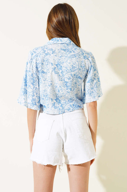 قميص منقوش بربطة أمامية باللون الأزرق