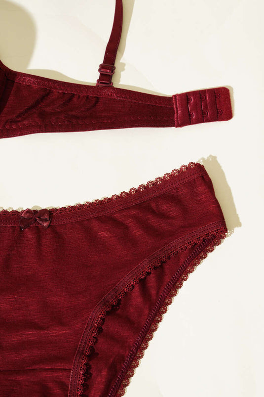 طقم حمالة صدر بدون بطانة منقوش ذاتي اللون أرجواني غامق