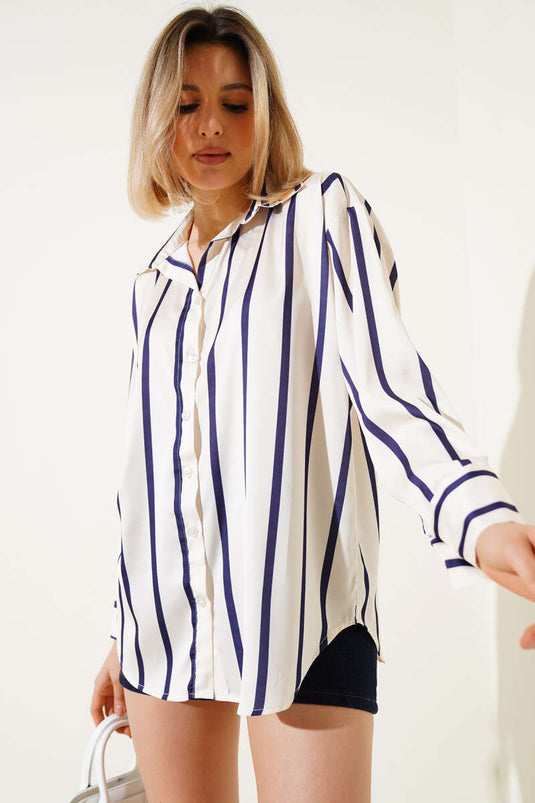 Chemise satinée beige à rayures verticales verticales