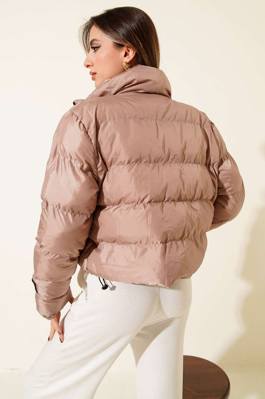 Piumino corto con collo alto e cerniera, rosa rosa