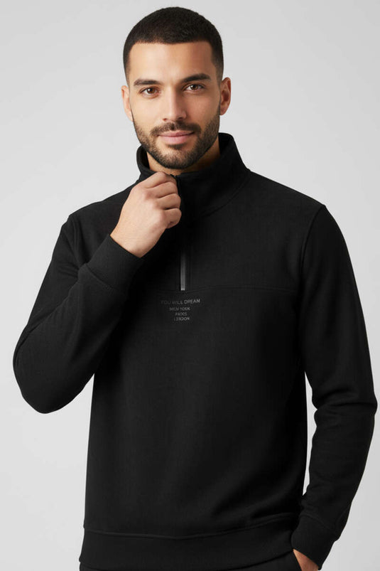 Schwarzer Herren-Swailed-Pullover mit hohem Kragen und Reißverschluss aus Wildleder