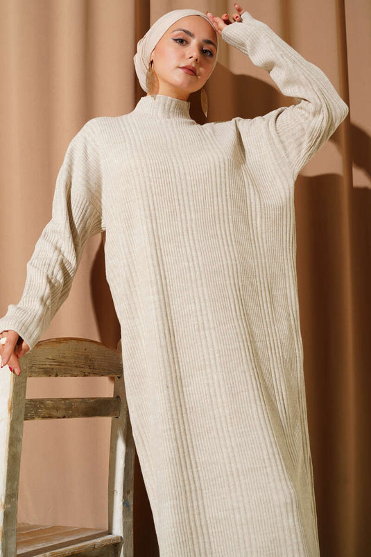 Robe En Maille Côtelée À Col Roulé Beige