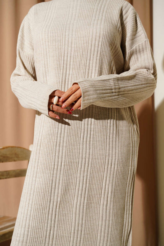 Robe En Maille Côtelée À Col Roulé Beige