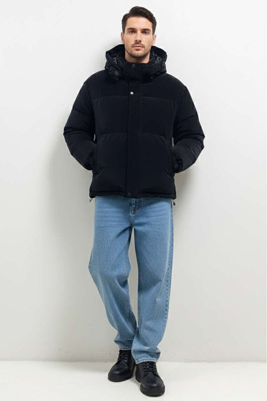 Giacca imbottita con cappuccio e collo alto nera