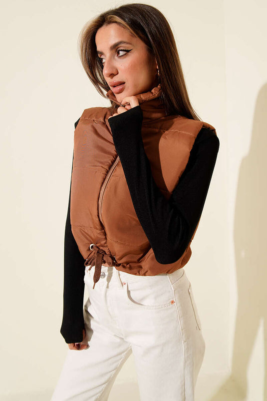 Ärmellose Steppjacke mit Stehkragen, hellbraun