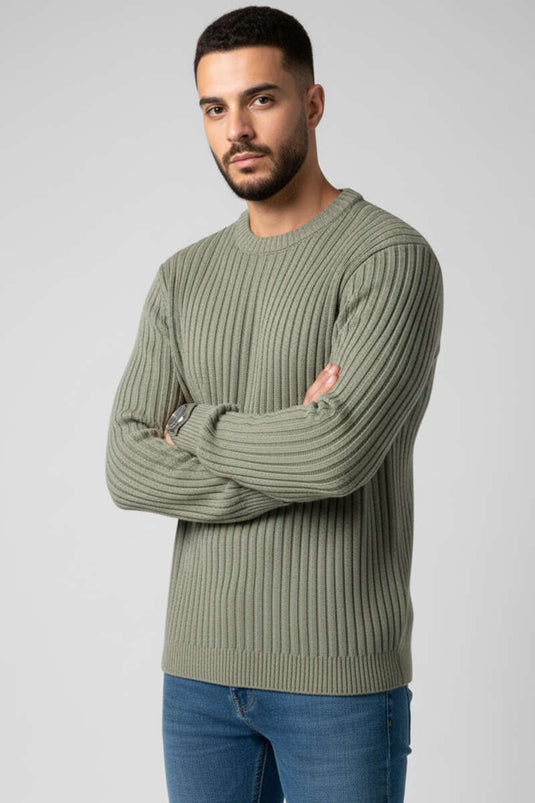 كنزة رجالية محبوكة مضلعة مخططة عمودياً باللون الأخضر الفاتح