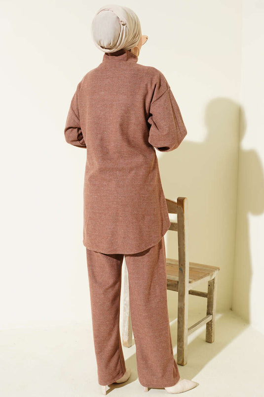 Zweiteiliges Set aus genähtem Kaschmir mit halbem Reißverschluss, Kaffeebraun