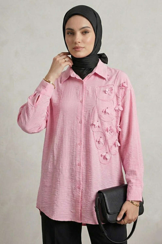 Chemise en crêpe texturé à fleurs rose