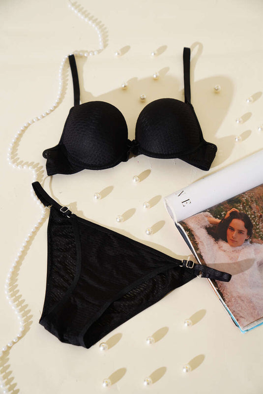 طقم حمالة صدر مبطنة مزدوجة باللون الأسود