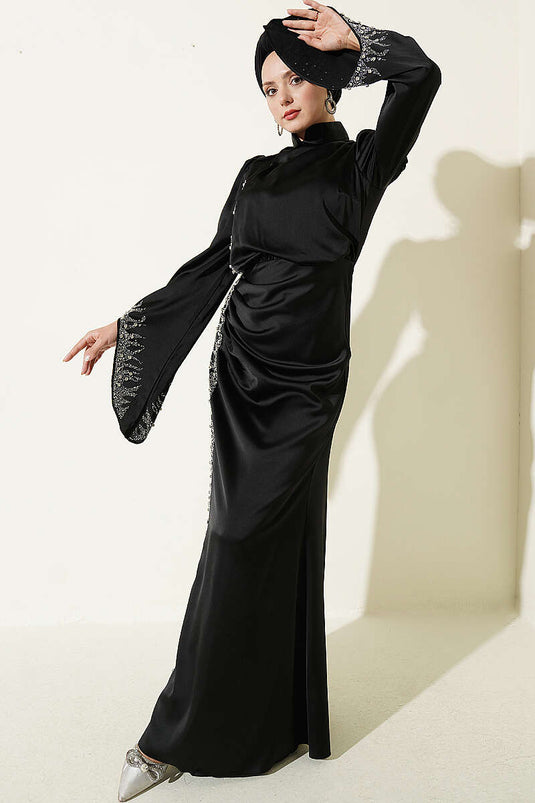 Schwarzes Satin Abendkleid Mit Besticktem Drapé